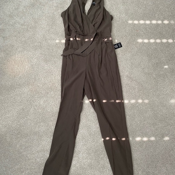 NWT army green super soft jumpsuit - Picture 5 of 7